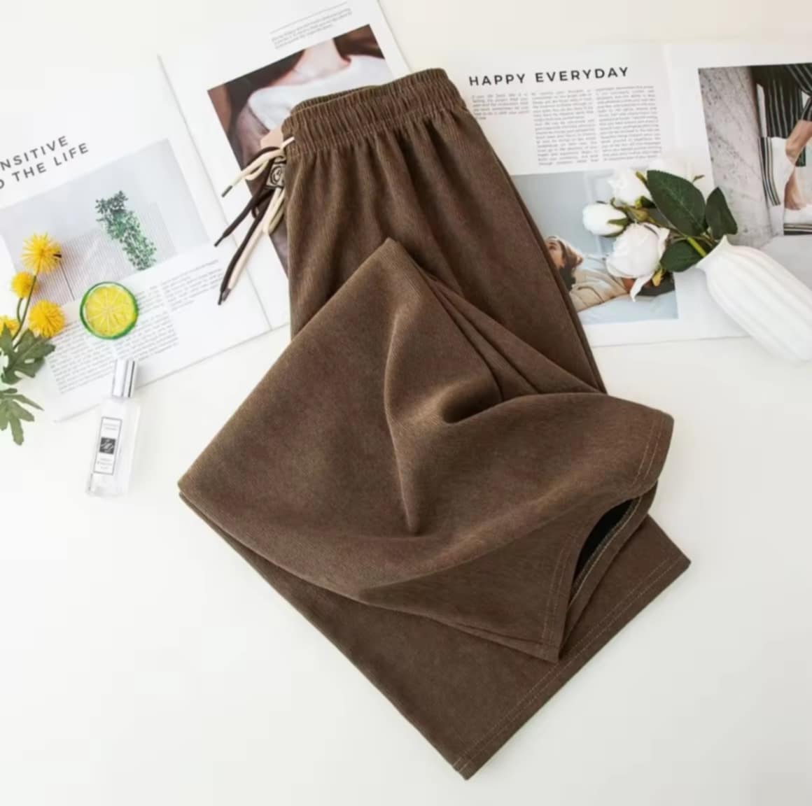 ໂສ້ງຜ້າລູກຟູກ ຜ້ານຸ່ມແລະເດັ້ງ ໃສ່ສະບາຍ ໃສ່ແລ້ວງາມ ໂສ້ງຂາຍາວ ຜ້ານຸ່ມໃສ່ສະບາຍ ຕົກແຕ່ງໂດຍເຊືອກຮູດທາງໜ້າ ແອວຍືດ ງານເກຣດດີ