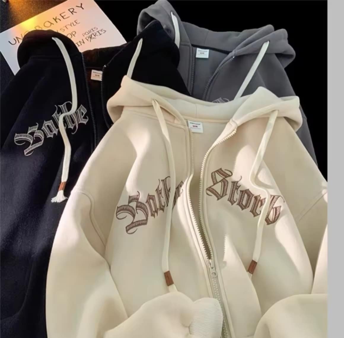 ເສື້ອຮູດລາຍໃໝ່ ລາຍອັງກິດ ໃສ່ໄດ້ທັງຜູ້ຊາຍແລະຜູ້ຍິງ ເປັນເສື້ອກັນໜາວ