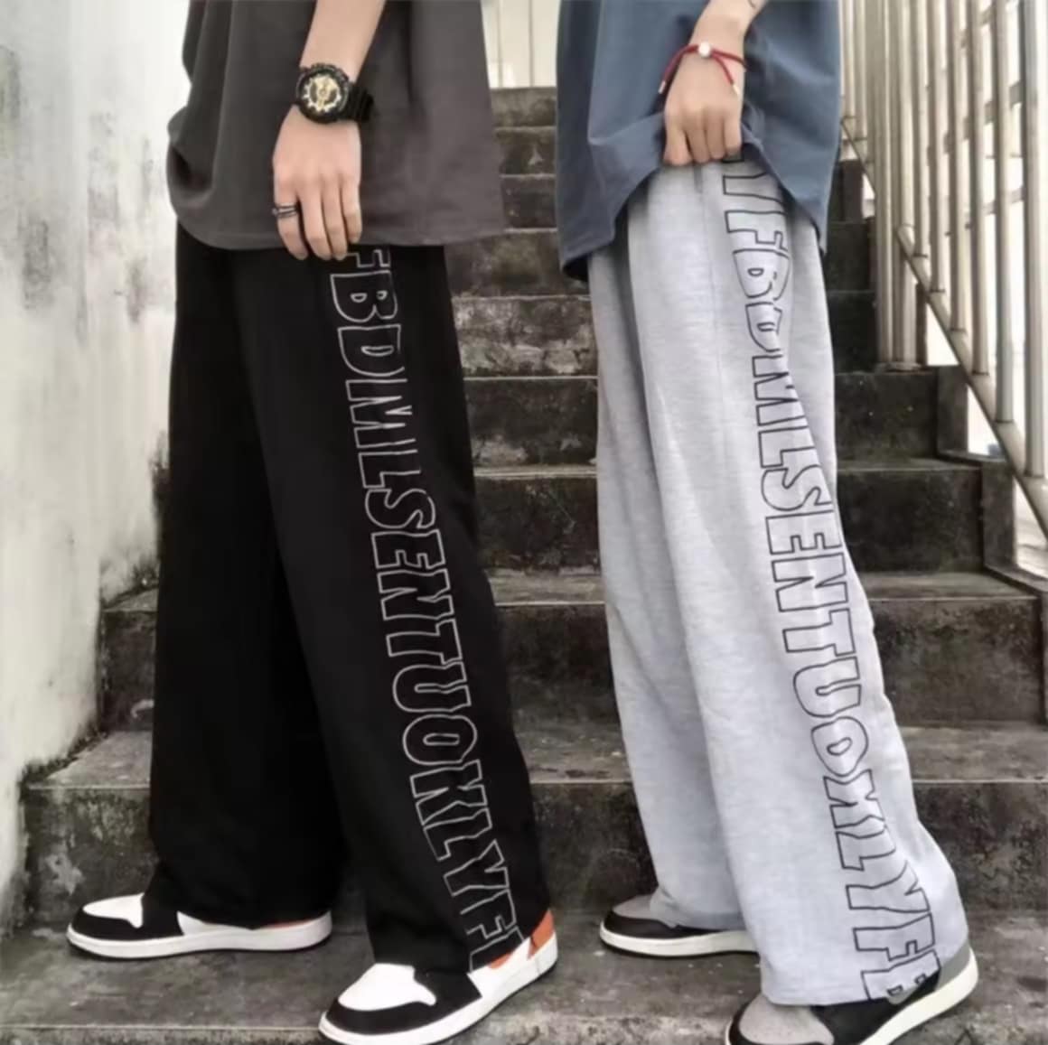 ໂສ້ງຂາຍາວ ໃສ່ໄດ້ທັງຜູ້ຍິງແລະຜູ້ຊາຍ ໂສ້ງແອວສູງ ຮູບຊົງກະບອກ ທຣົງຫຼວມ ແອວຍາງຢືດ ສະໄຕເກົາຫຼີແຟຊັ່ນ ແນວສະຕຣີດ ຄູ່ຮັກກໍ່ໃສ່ໄດ້