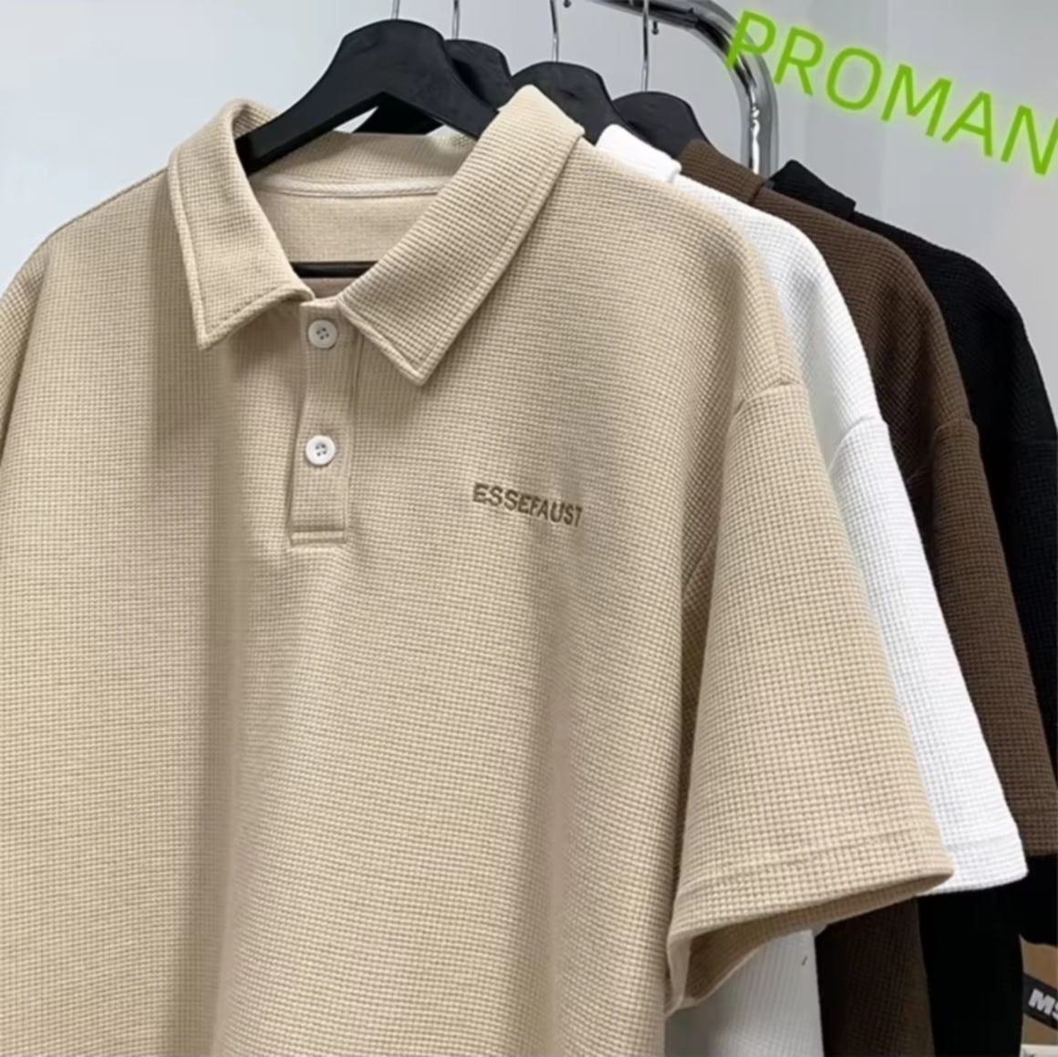 Proman – ແນວວິນເທດ ນິຍົມ ປົກພັບ POLO ເສື້ອວາຟເຟິລ ປັກດ້ວຍມື ແຂນສັ້ນ ແຟຊັ່ນ ເສື້ອຍືດ.
