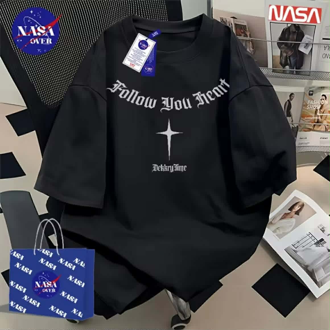 🔥 **NASA ຊົງໂອເວີໄຊສ໌ ເສື້ອຍືດຜ້າຝ້າຍແທ້ 100% ໃສ່ໄດ້ທັງຊາຍ ແລະ ຍິງ ແຂນສັ້ນ 🎏 ລາຍກາກະບາດ (X) ** 🔥